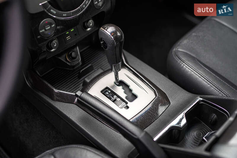 Внедорожник / Кроссовер SsangYong Rexton 2015 в Львове