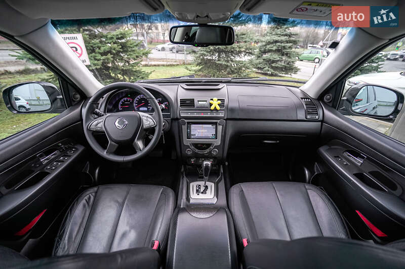 Внедорожник / Кроссовер SsangYong Rexton 2015 в Львове