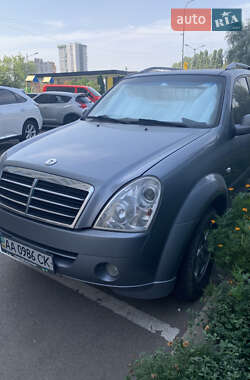 Внедорожник / Кроссовер SsangYong Rexton 2012 в 