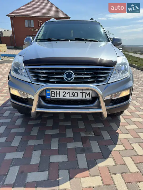 Внедорожник / Кроссовер SsangYong Rexton 2013 в 