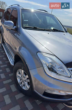 Позашляховик / Кросовер SsangYong Rexton 2013 в 