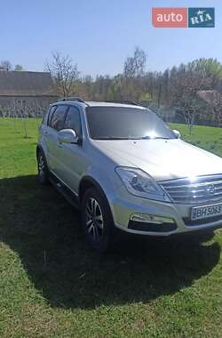 Внедорожник / Кроссовер SsangYong Rexton 2013 в 
