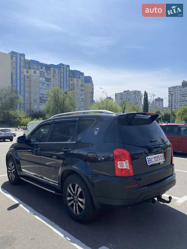 Внедорожник / Кроссовер SsangYong Rexton 2012 в Киеве