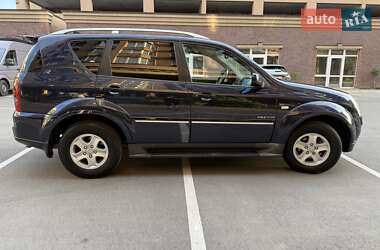 Внедорожник / Кроссовер SsangYong Rexton 2009 в 