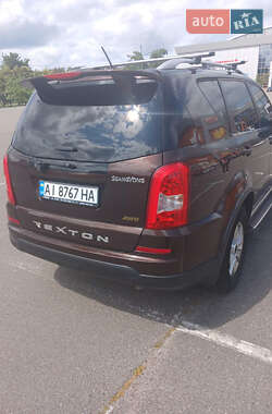 Внедорожник / Кроссовер SsangYong Rexton 2013 в 