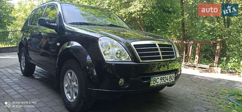 Позашляховик / Кросовер SsangYong Rexton 2008 в 
