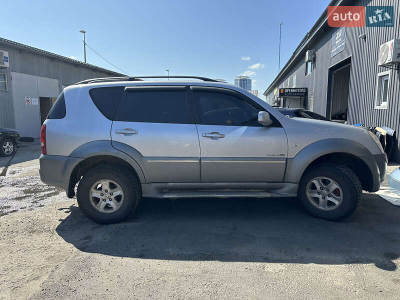 Позашляховик / Кросовер SsangYong Rexton 2007 в Києві