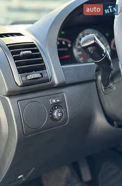 Внедорожник / Кроссовер SsangYong Rexton 2013 в 