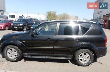 Внедорожник / Кроссовер SsangYong Rexton 2010 в 
