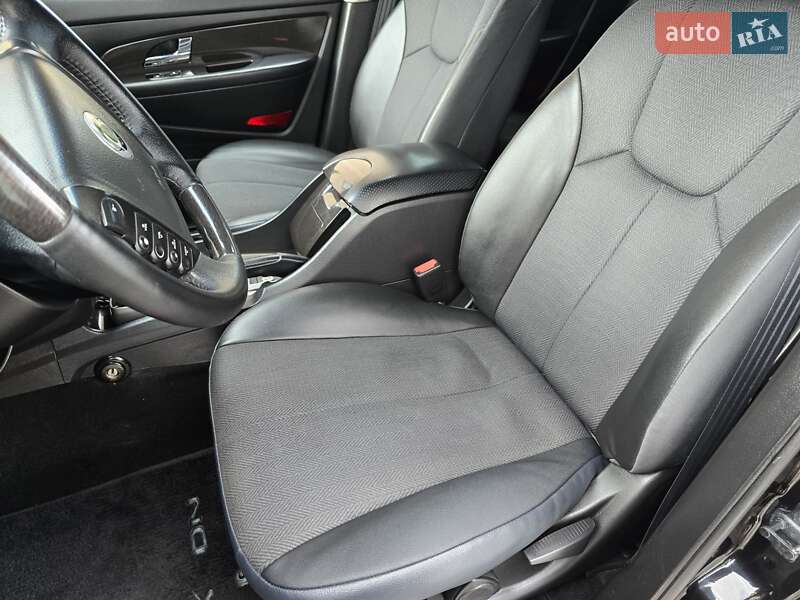Внедорожник / Кроссовер SsangYong Rexton 2013 в Ивано-Франковске
