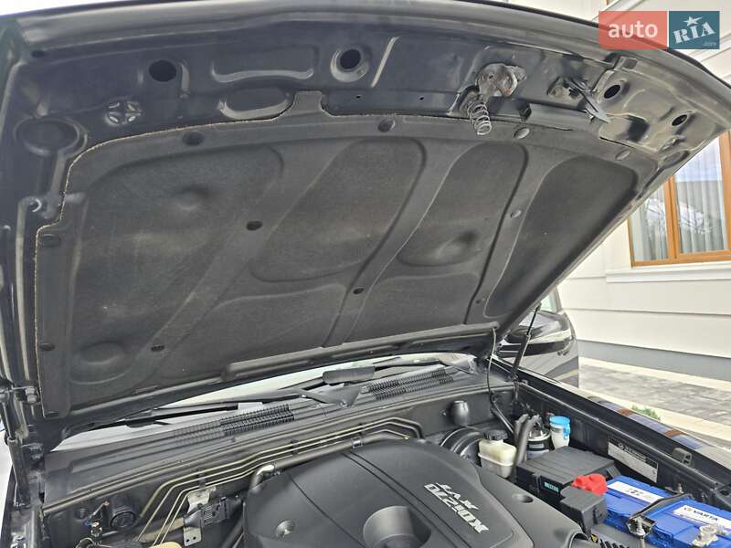 Внедорожник / Кроссовер SsangYong Rexton 2013 в Ивано-Франковске