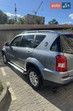 Внедорожник / Кроссовер SsangYong Rexton 2012 в 