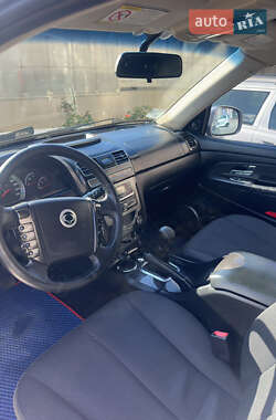 Внедорожник / Кроссовер SsangYong Rexton 2012 в 