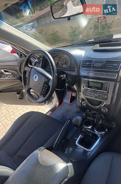 Внедорожник / Кроссовер SsangYong Rexton 2012 в 