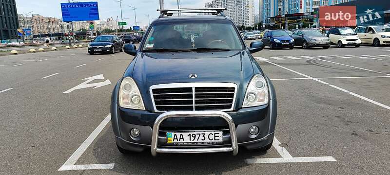 Позашляховик / Кросовер SsangYong Rexton 2006 в 