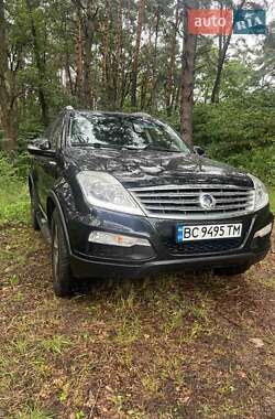 Позашляховик / Кросовер SsangYong Rexton 2015 в 