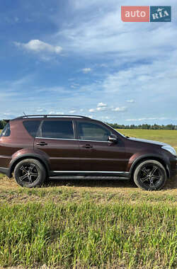 Позашляховик / Кросовер SsangYong Rexton 2013 в 