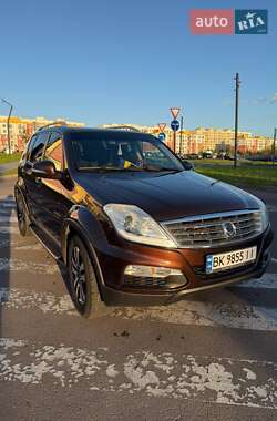 Внедорожник / Кроссовер SsangYong Rexton 2013 в 