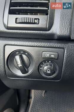 Внедорожник / Кроссовер SsangYong Rexton 2007 в 