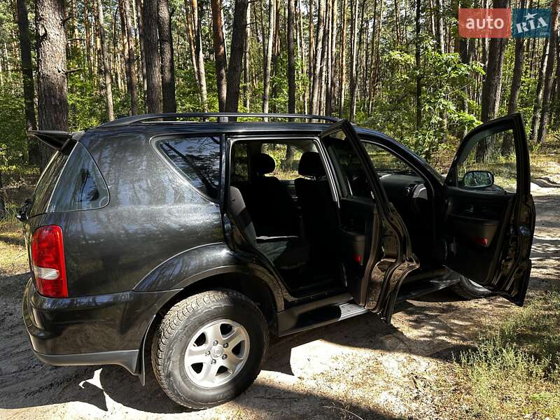 Внедорожник / Кроссовер SsangYong Rexton 2010 в Киеве