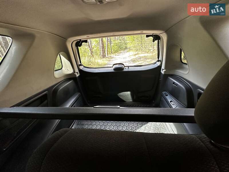 Внедорожник / Кроссовер SsangYong Rexton 2010 в Киеве