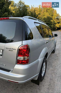 Позашляховик / Кросовер SsangYong Rexton 2012 в 