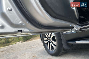 Позашляховик / Кросовер SsangYong Rexton 2013 в 