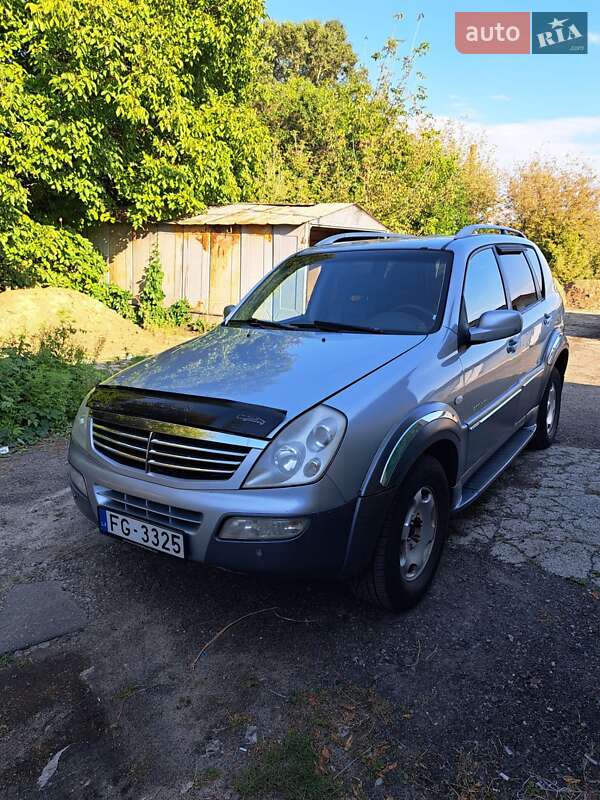 Позашляховик / Кросовер SsangYong Rexton 2006 в 
