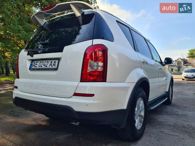 Внедорожник / Кроссовер SsangYong Rexton 2012 в Львове