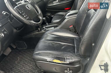 Внедорожник / Кроссовер SsangYong Rexton 2012 в 