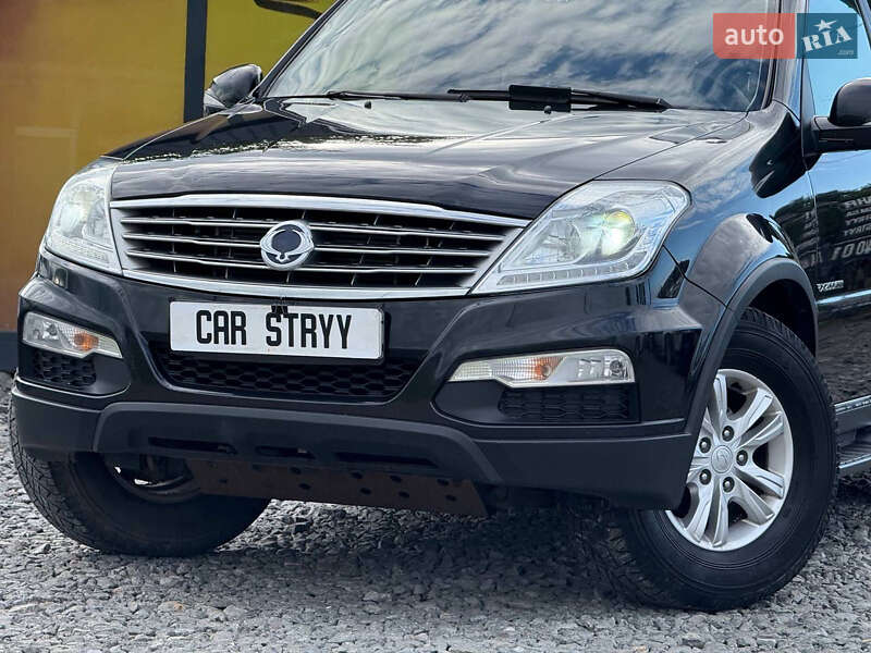 Внедорожник / Кроссовер SsangYong Rexton 2017 в Стрые