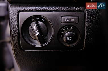 Внедорожник / Кроссовер SsangYong Rexton 2011 в 