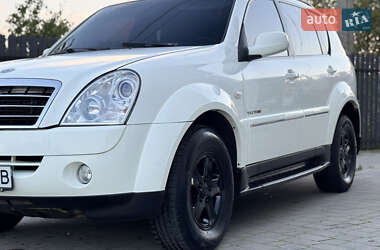 Позашляховик / Кросовер SsangYong Rexton 2008 в 