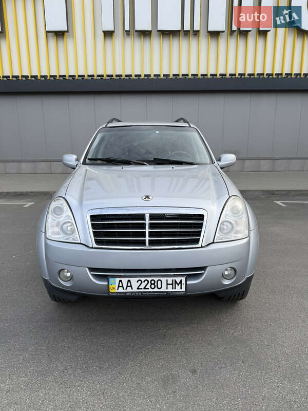 Позашляховик / Кросовер SsangYong Rexton 2008 в Києві