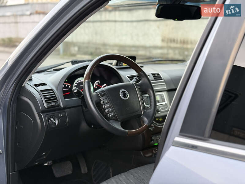 Внедорожник / Кроссовер SsangYong Rexton 2012 в Киеве