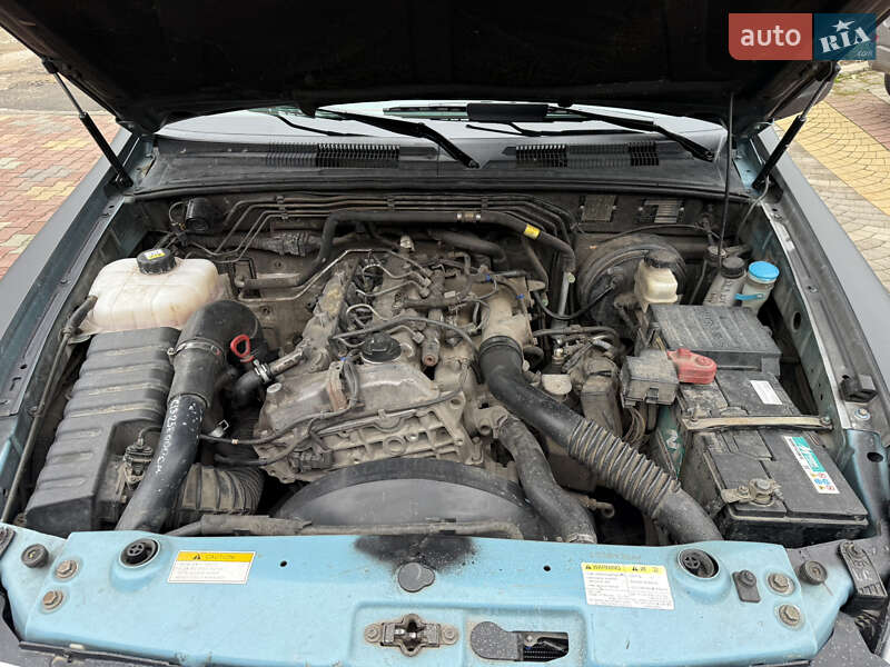 Внедорожник / Кроссовер SsangYong Rexton 2005 в Одессе