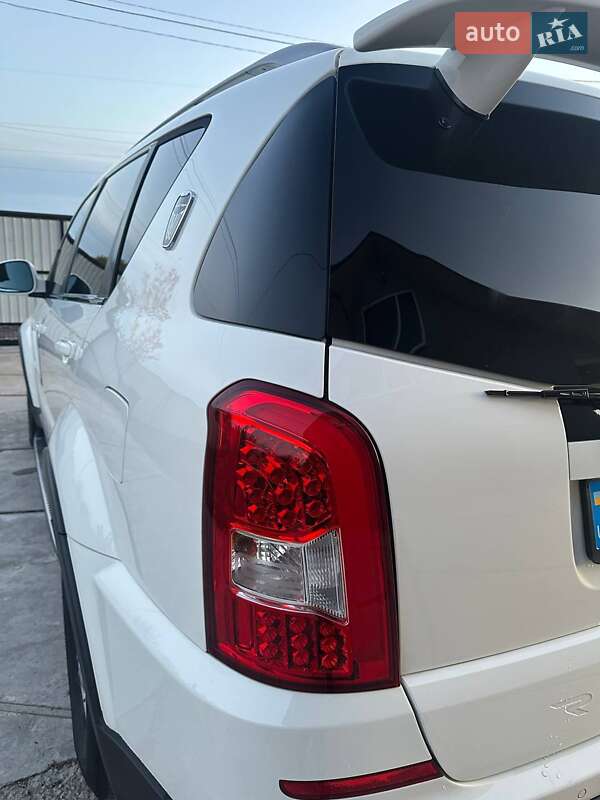 Внедорожник / Кроссовер SsangYong Rexton 2012 в Черкассах
