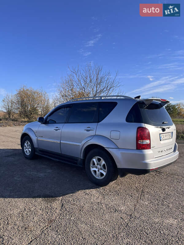Позашляховик / Кросовер SsangYong Rexton 2010 в Жашківу