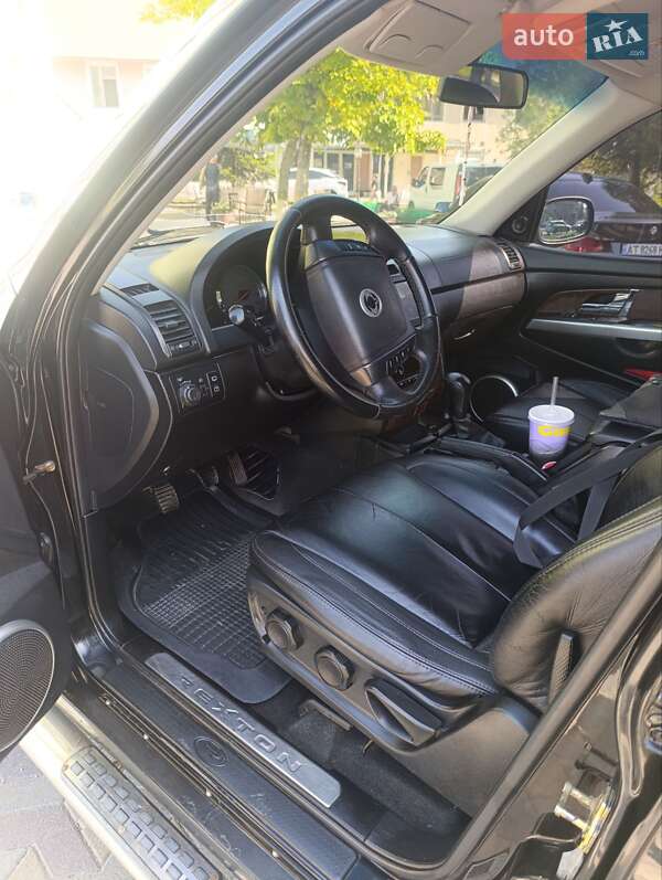 Позашляховик / Кросовер SsangYong Rexton 2005 в Івано-Франківську