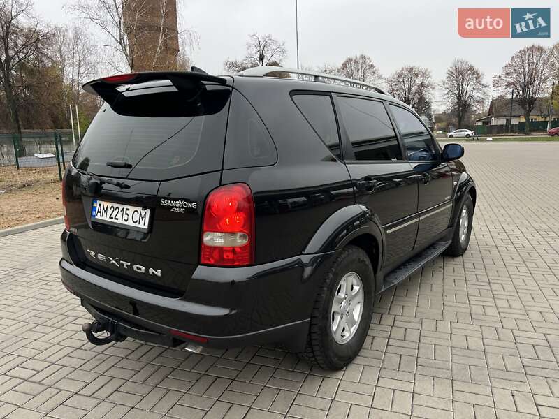 Позашляховик / Кросовер SsangYong Rexton 2010 в Житомирі