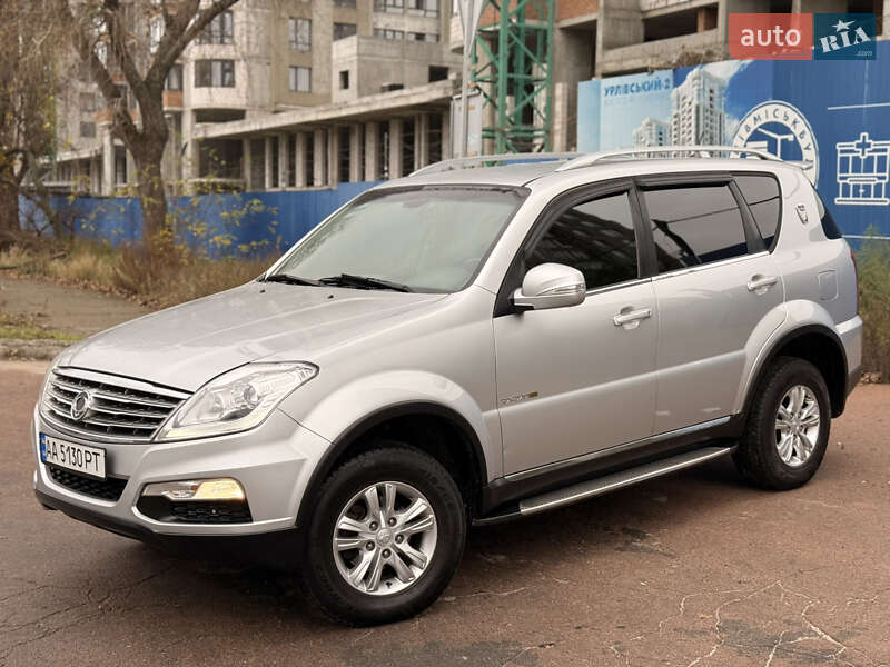 Внедорожник / Кроссовер SsangYong Rexton 2013 в Киеве