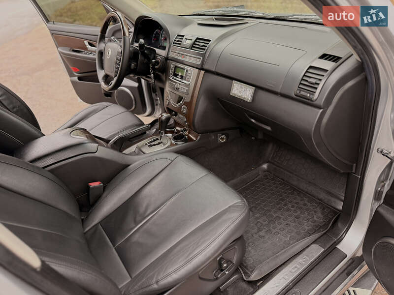 Внедорожник / Кроссовер SsangYong Rexton 2013 в Киеве