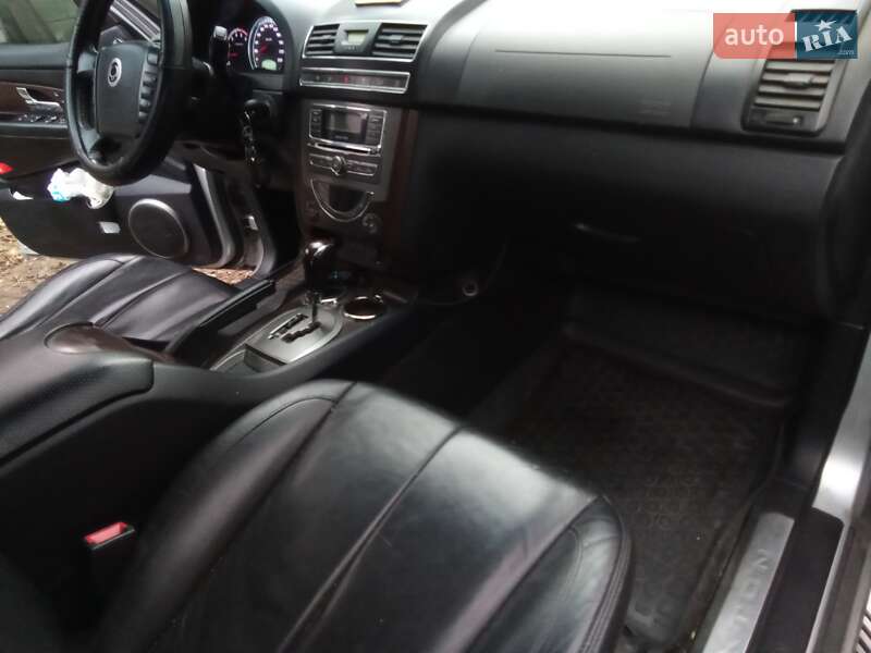 Внедорожник / Кроссовер SsangYong Rexton 2012 в Киеве