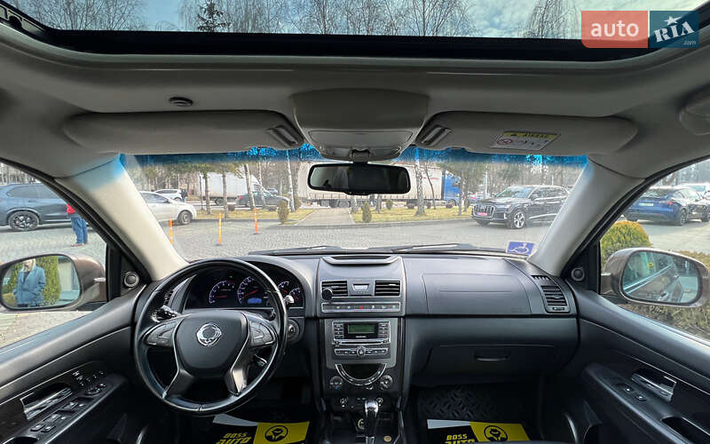 Внедорожник / Кроссовер SsangYong Rexton 2015 в Львове
