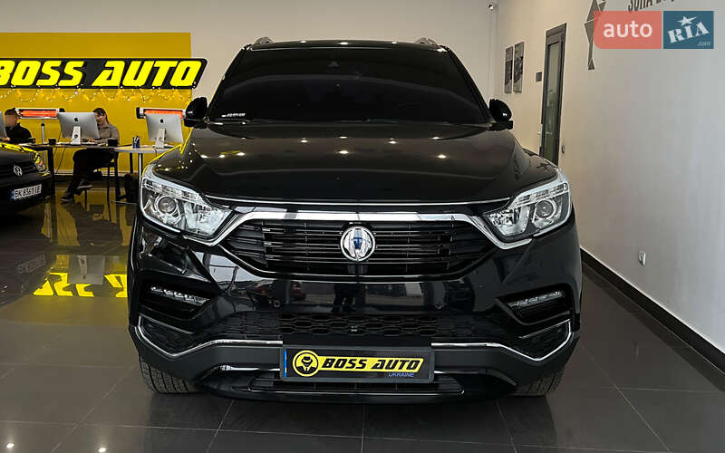 Внедорожник / Кроссовер SsangYong Rexton 2017 в Шептицькому