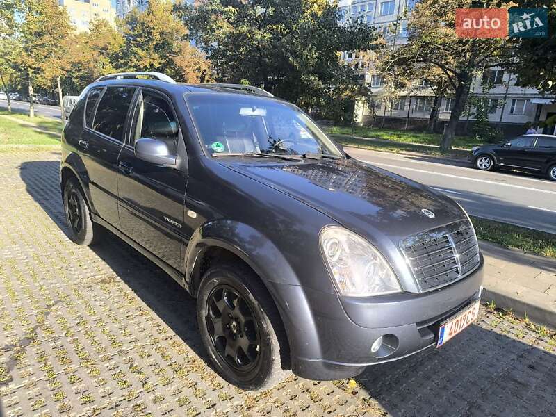 Внедорожник / Кроссовер SsangYong Rexton 2006 в Киеве