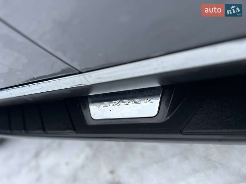 Внедорожник / Кроссовер SsangYong Rexton 2014 в Киеве