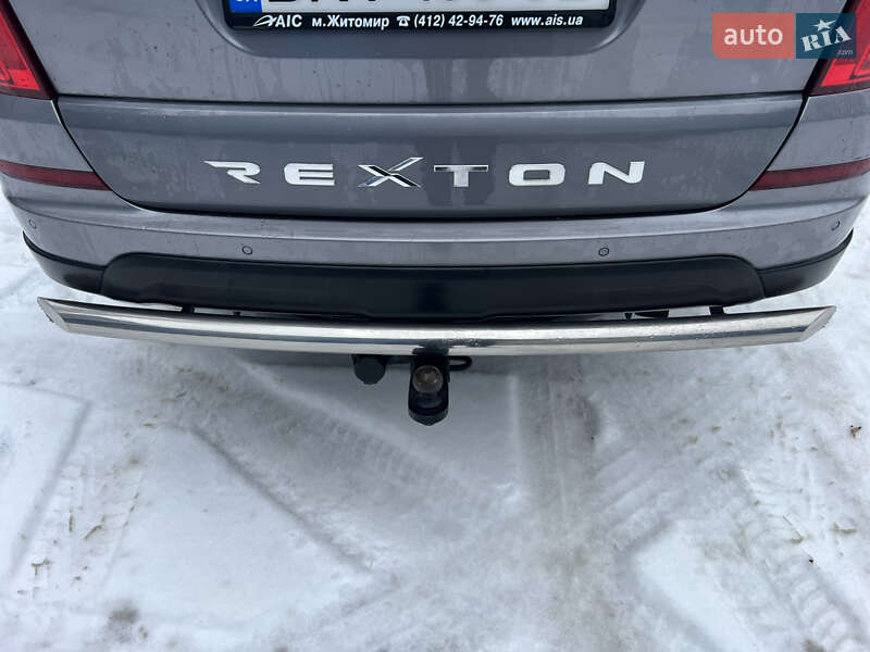 Внедорожник / Кроссовер SsangYong Rexton 2014 в Киеве