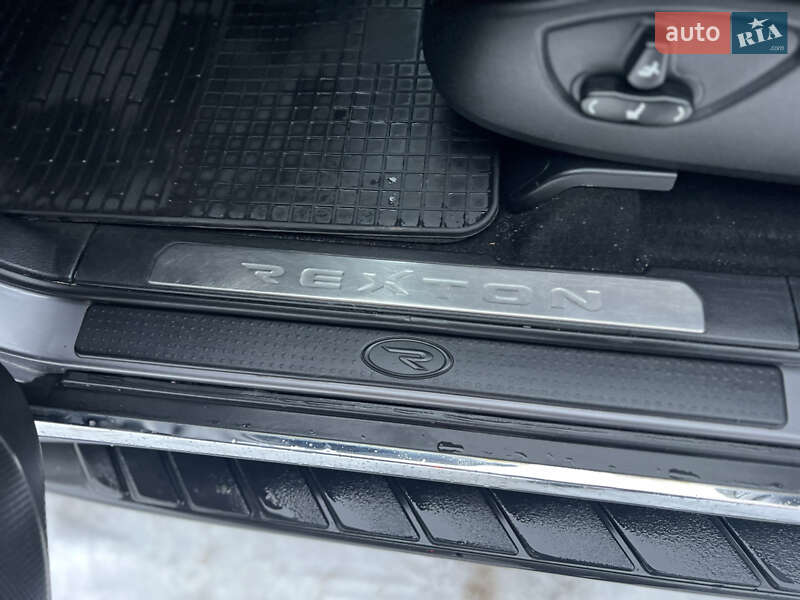 Внедорожник / Кроссовер SsangYong Rexton 2014 в Киеве