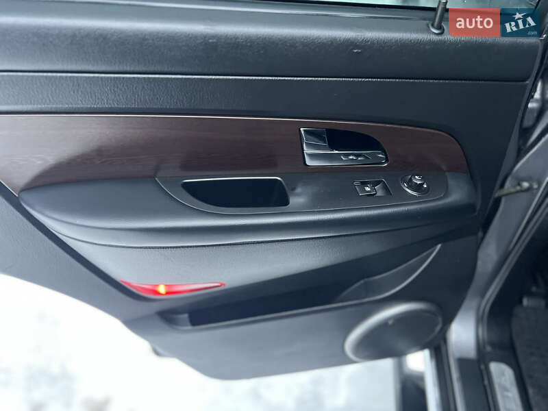 Внедорожник / Кроссовер SsangYong Rexton 2014 в Киеве